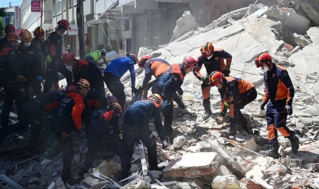 Küçükçekmece'deki Bina Faciasında Gelişme: Bina Sahibi Tutuklandı