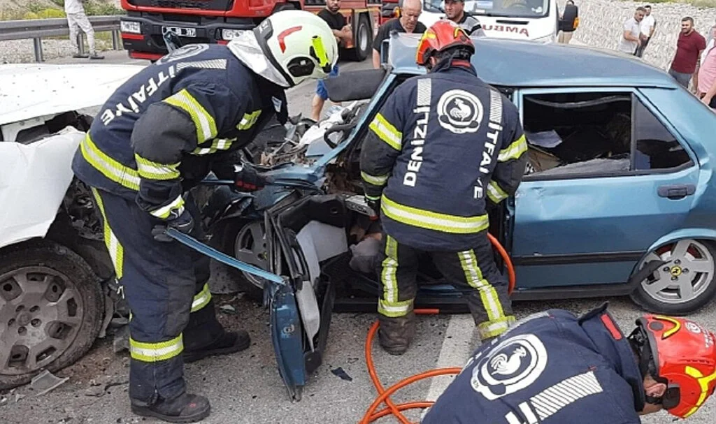 Kurban Bayramı'nda Trafik Kazaları: 26 Ölü 5 Bin 345 Yaralı