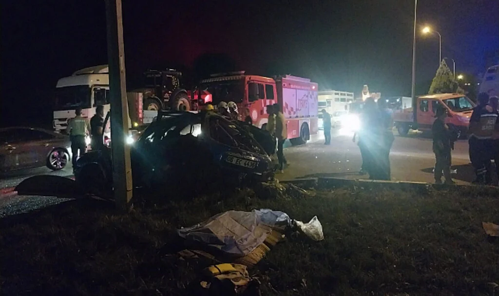 Kütahya'da Trafik Kazasında Annenin Ardından Kızı da Hayatını Kaybetti