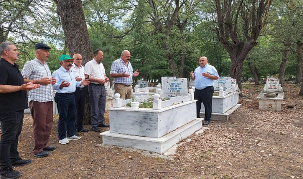Milli Güreşçi Mahmut Demir’den vefa