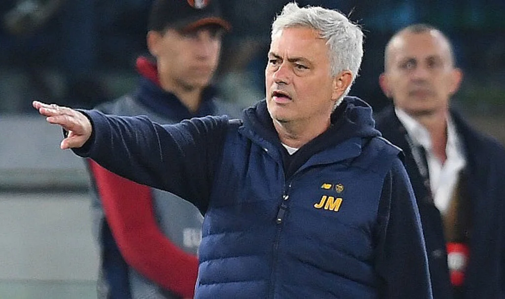 Mourinho'dan İlk Açıklama: "Şampiyonlar Ligi'ne Katılmak Kolay Olmayacak"