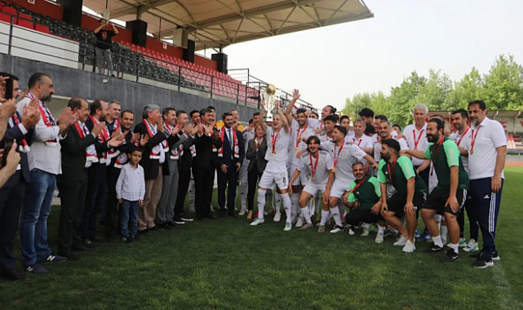 Muğlaspor Besim Durmuş'a emanet
