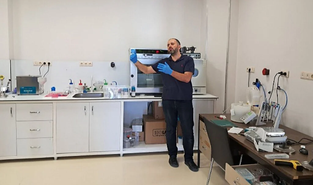 OMÜ KİTAM'da uygulamalı cihaz eğitimi