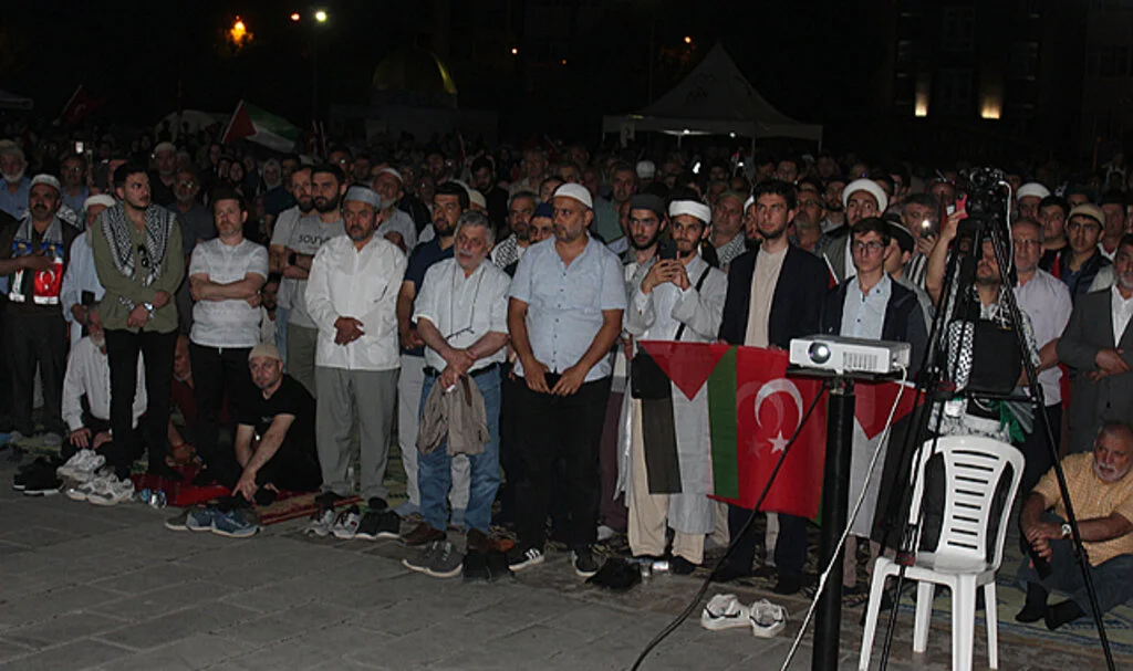 Samsun'da "Gazze'ye Destek, Soykırıma Dur De!" Etkinliği
