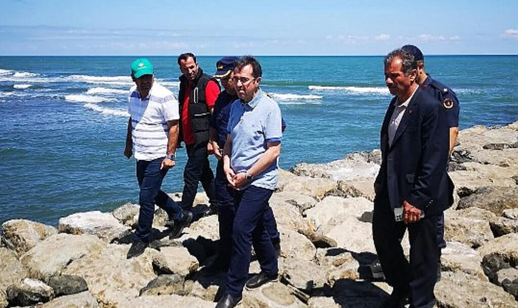 Samsun'da iki gün önce denizde kaybolan genci arama çalışmaları sürüyor