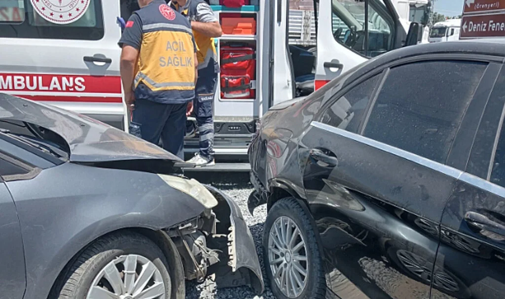Samsun'da iki otomobilin çarpıştığı kazada 2 kişi yaralandı