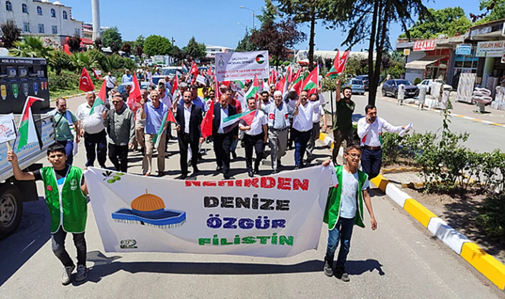 Samsun'da İnsanlık İçin Zulme Karşı Yürüyüş