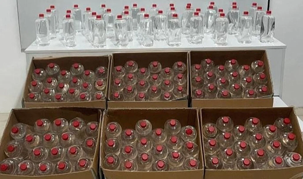 Samsun'da Kaçak Etil Alkol Operasyonu: 198 Litre Ele Geçirildi