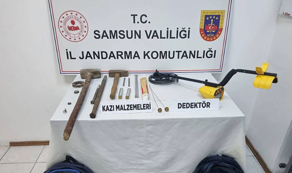 Samsun'da Kaçak Kazıya Jandarma Baskını: 3 Kişi Suçüstü Yakalandı