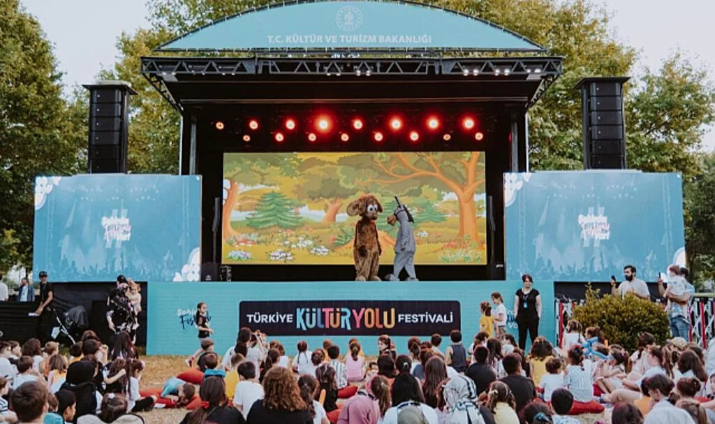 Samsun'da Kültür Yolu Festivali Coşkusu