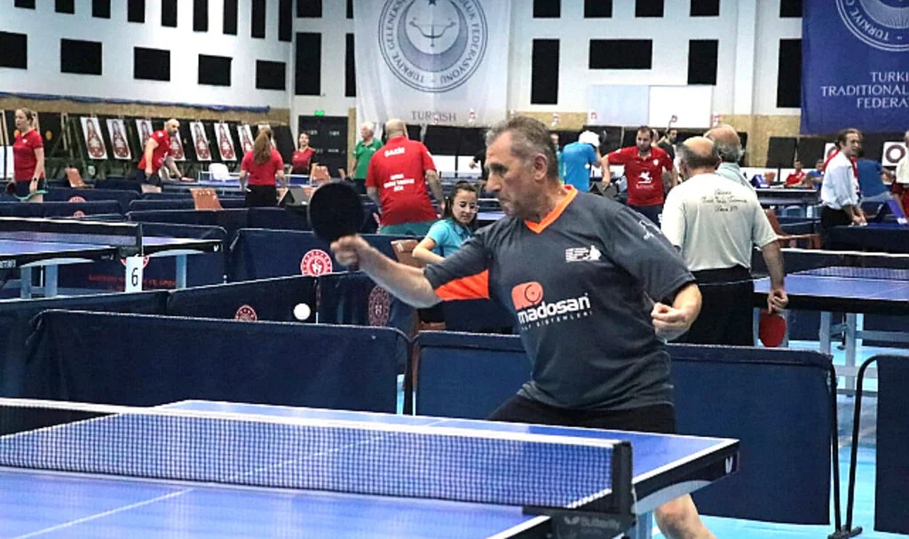 Samsun'da Ulusal Veteran Masa Tenisi Turnuvası