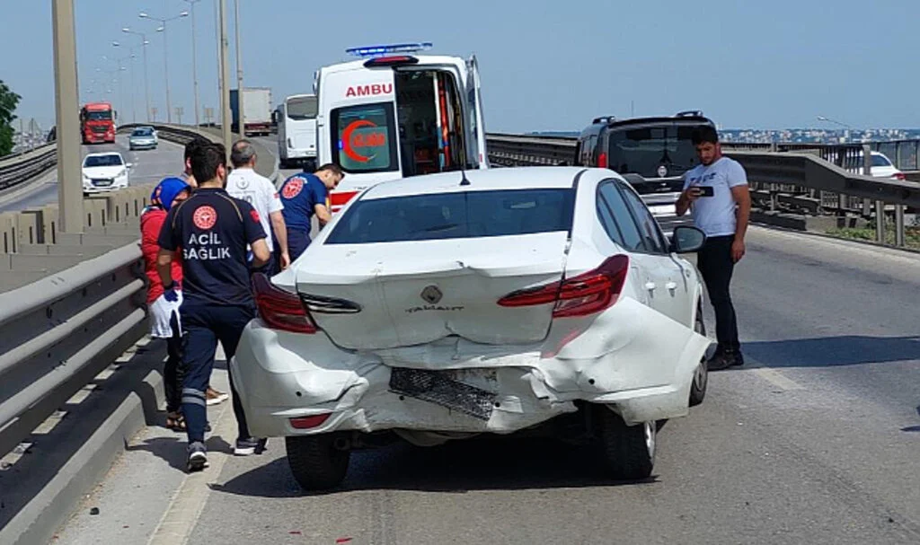 Samsun'da Zincirleme Kaza: 2 Yaralı