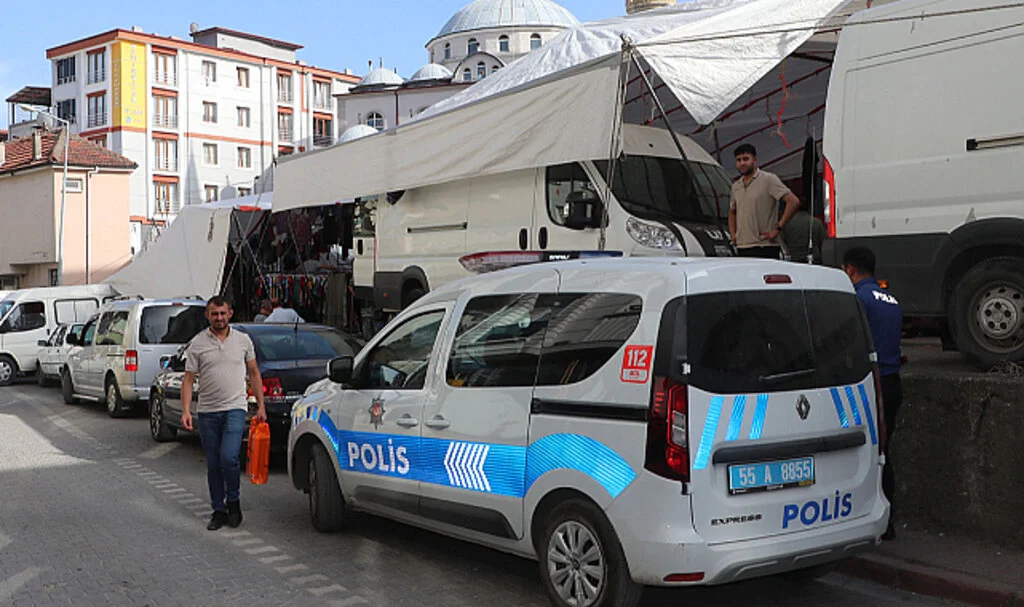 Samsun Havza'da Pazarda Kavga çıktı: 3 Kişi Bıçakla Yaralandı