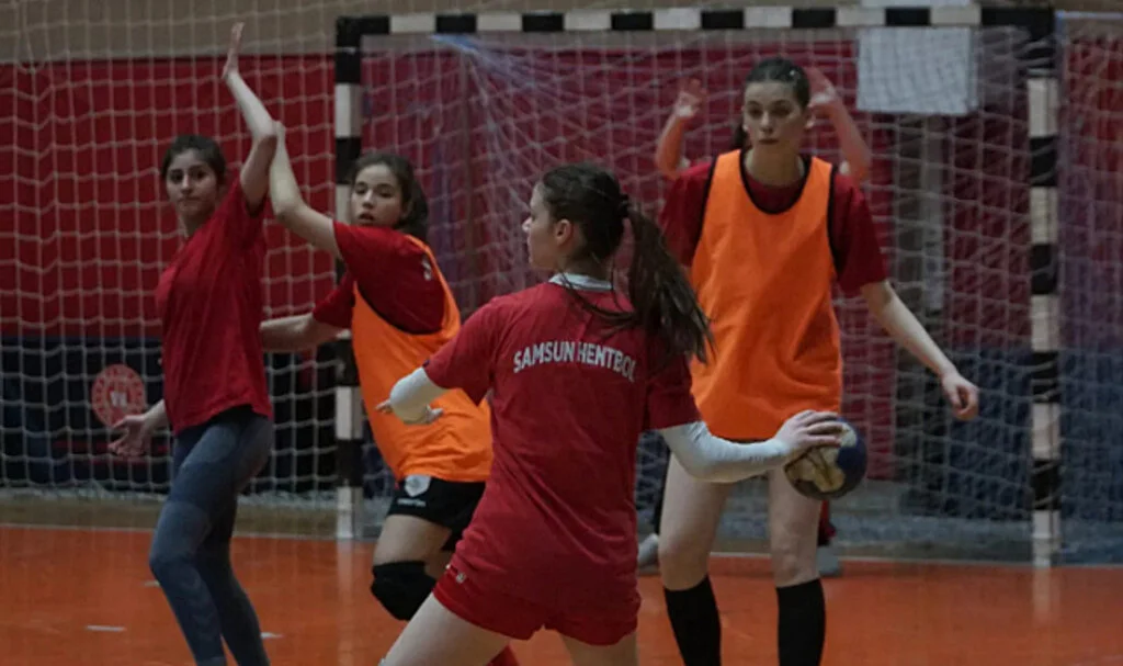 Samsun Hentbol Kulübü'nün Gözü Şampiyonlukta
