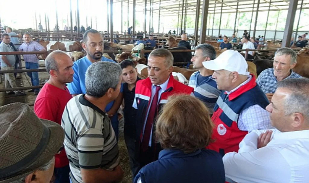 Samsun İl Tarım ve Orman Müdürü İbrahim Sağlam Çarşamba'da Bulunan Kurban Satış Yerini Ziyaret Etti
