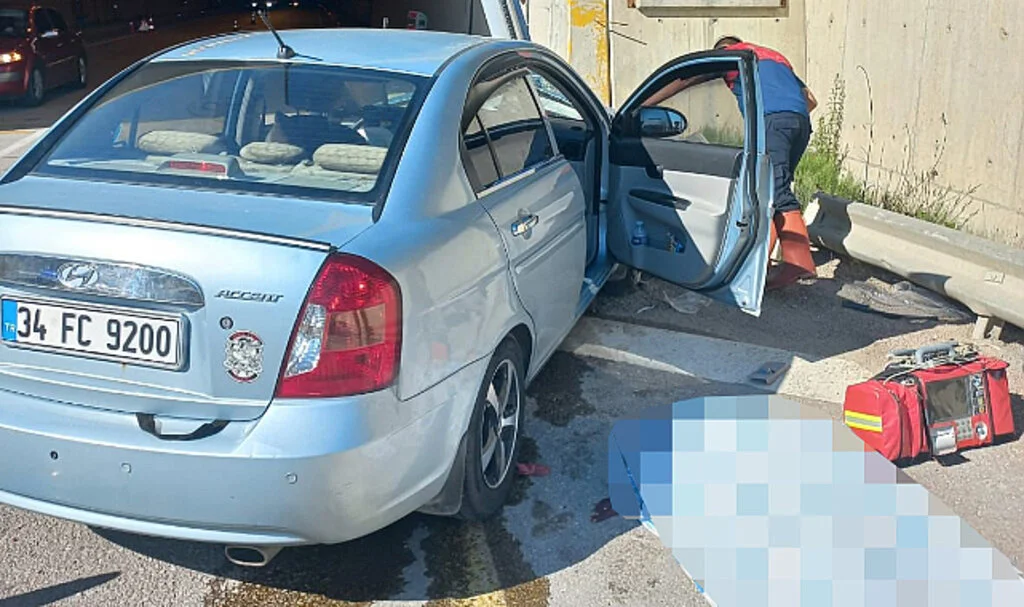 Sinop’ta Otomobil Tünel Girişine Çarptı: 1 Ölü, 2 Yaralı