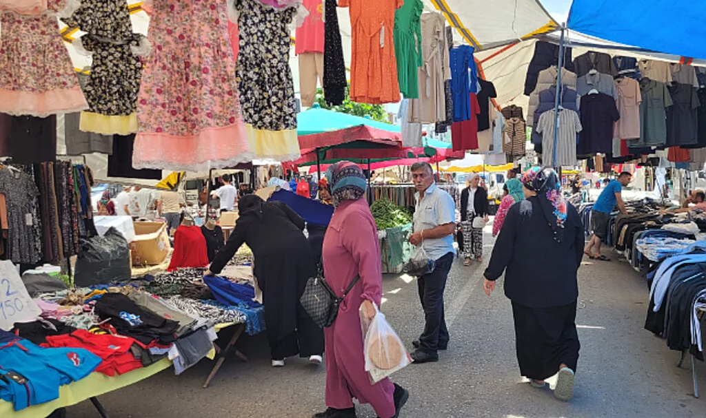 Tekkeköy'de Geleneksel Arife Pazarı Kuruldu