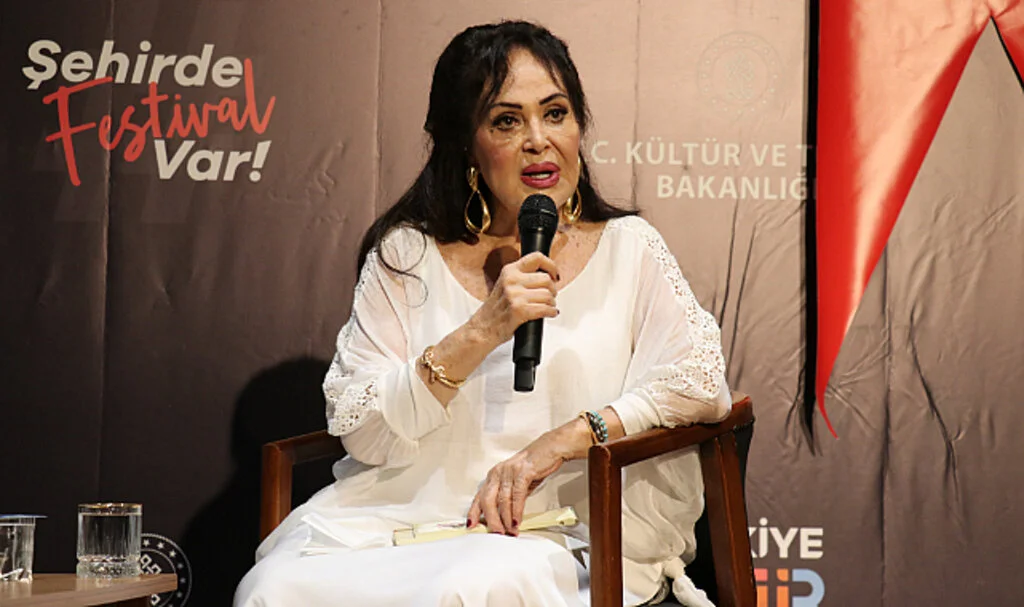 Türkan Şoray, Samsun'da Sevenleriyle Buluştu