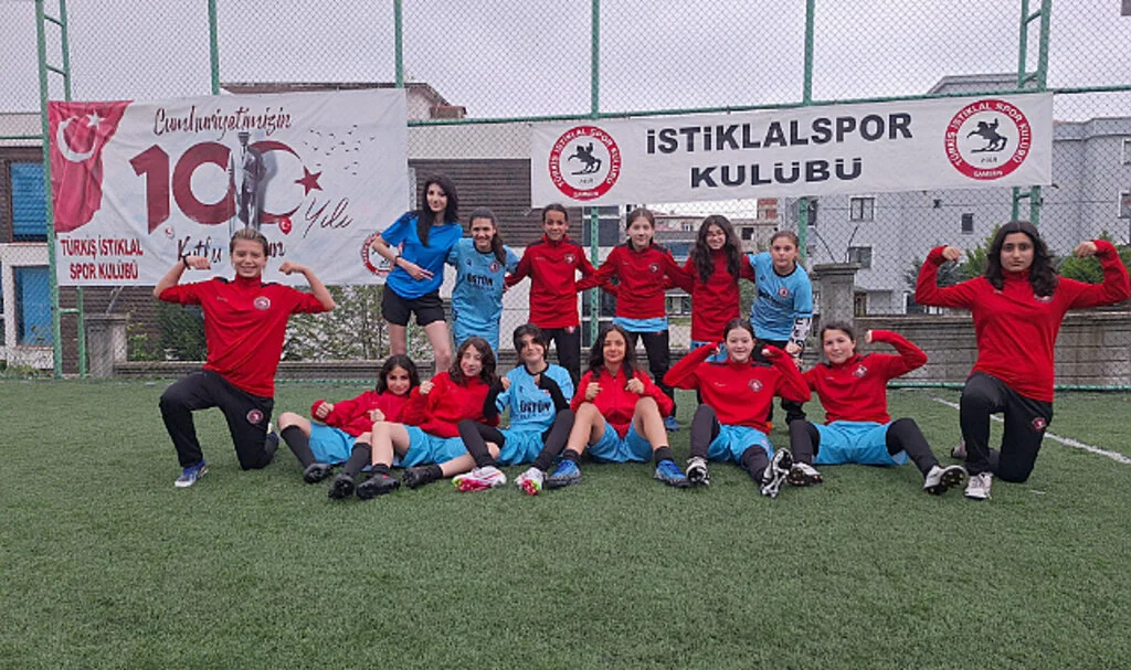  Türkiş İstiklalspor büyümeye devam ediyor