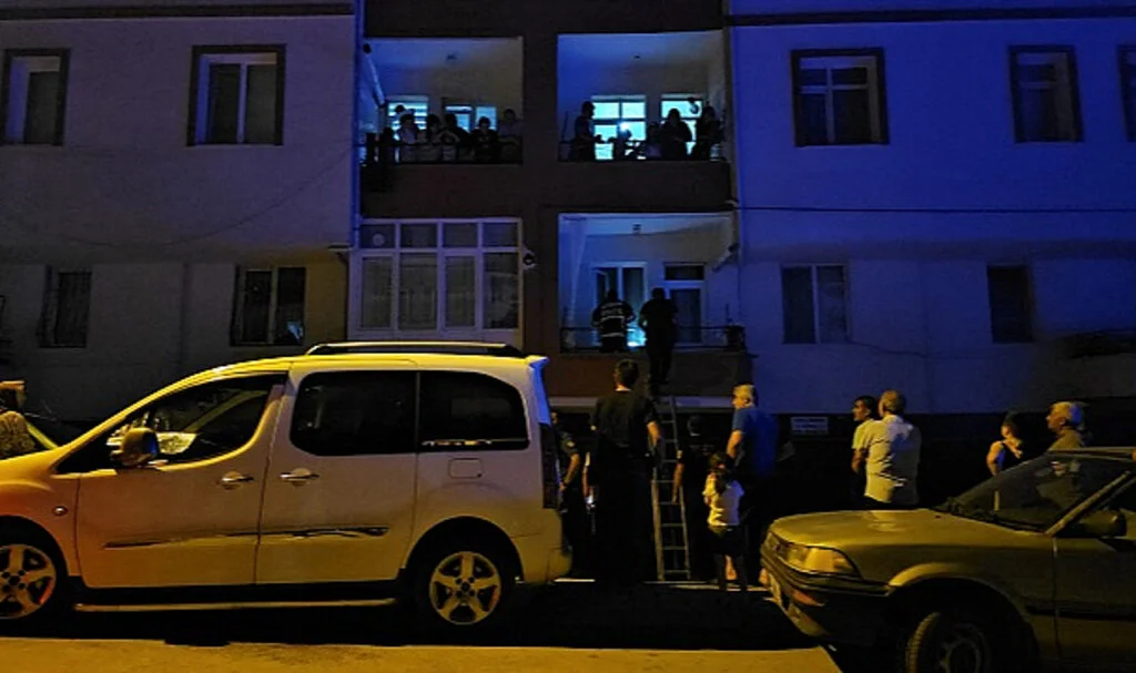 86 Yaşındaki Sündüs Teyze Evinde Ölü Bulundu