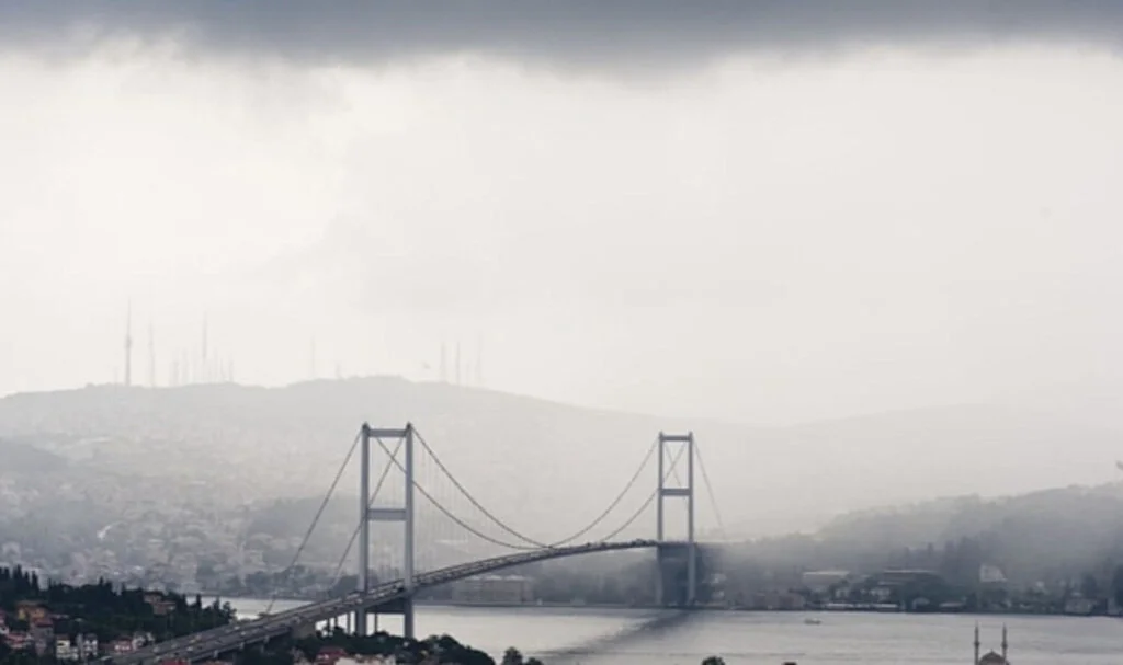 AKOM Saat Verdi: İstanbullular Dikkat! Geliyor