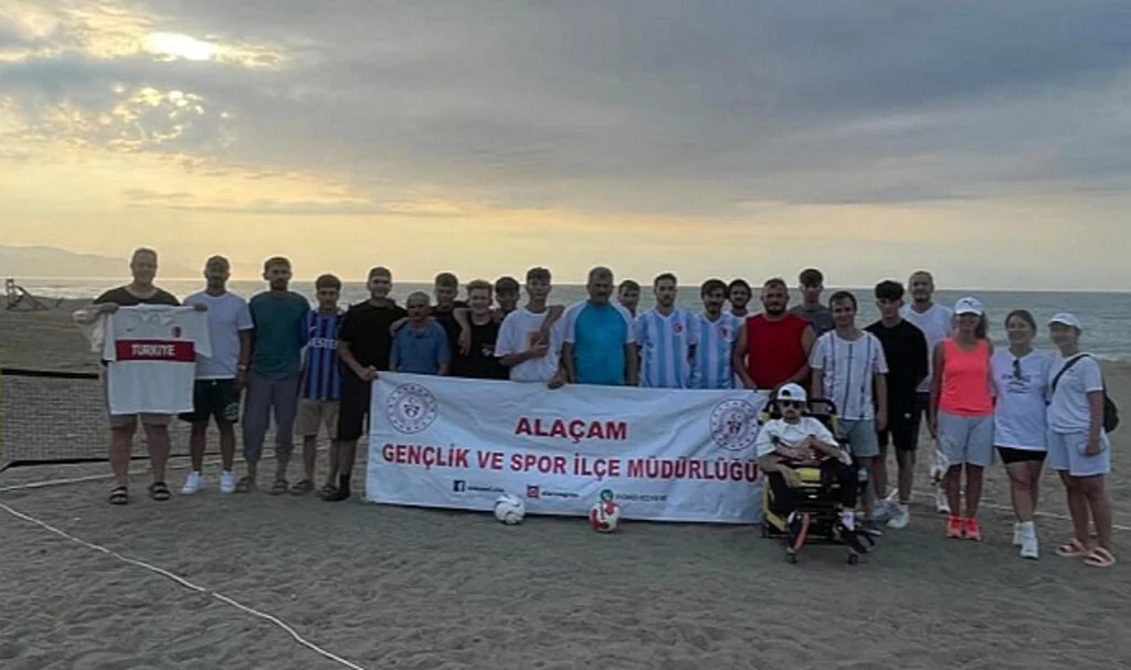 Alaçam'da Plaj Voleybolu ve Ayak Tenisi Turnuvası Heyecanı