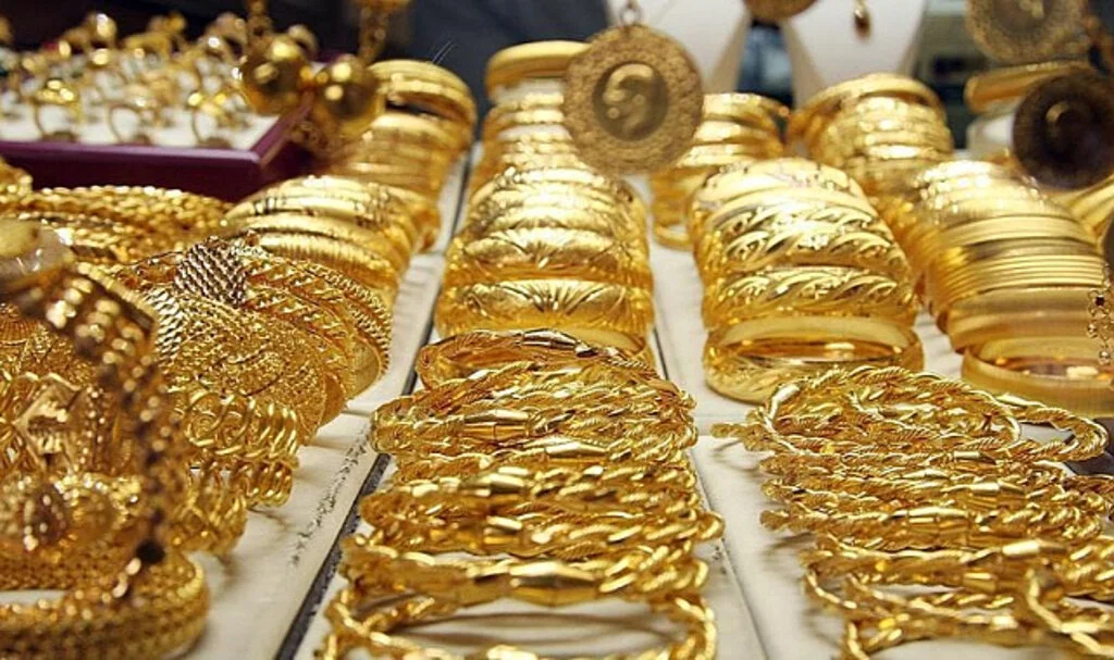 Altın ve Döviz Haftaya Sınırlı Yükselişle Başladı