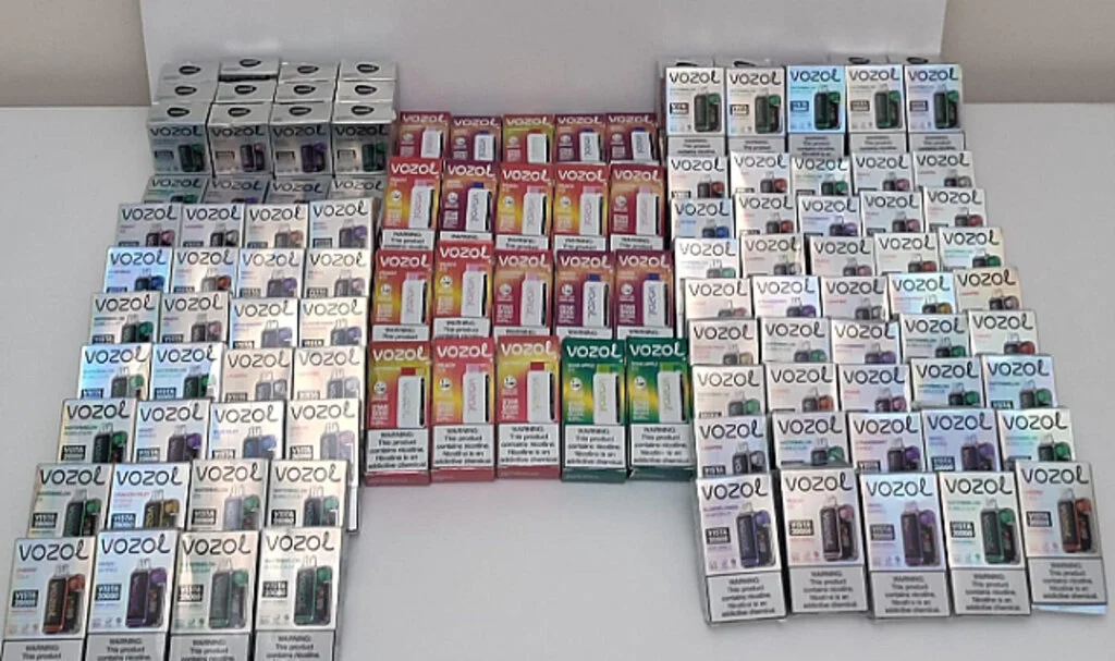 Bafra'da Kaçak Elektronik Sigara Operasyonu: 2 Gözaltı