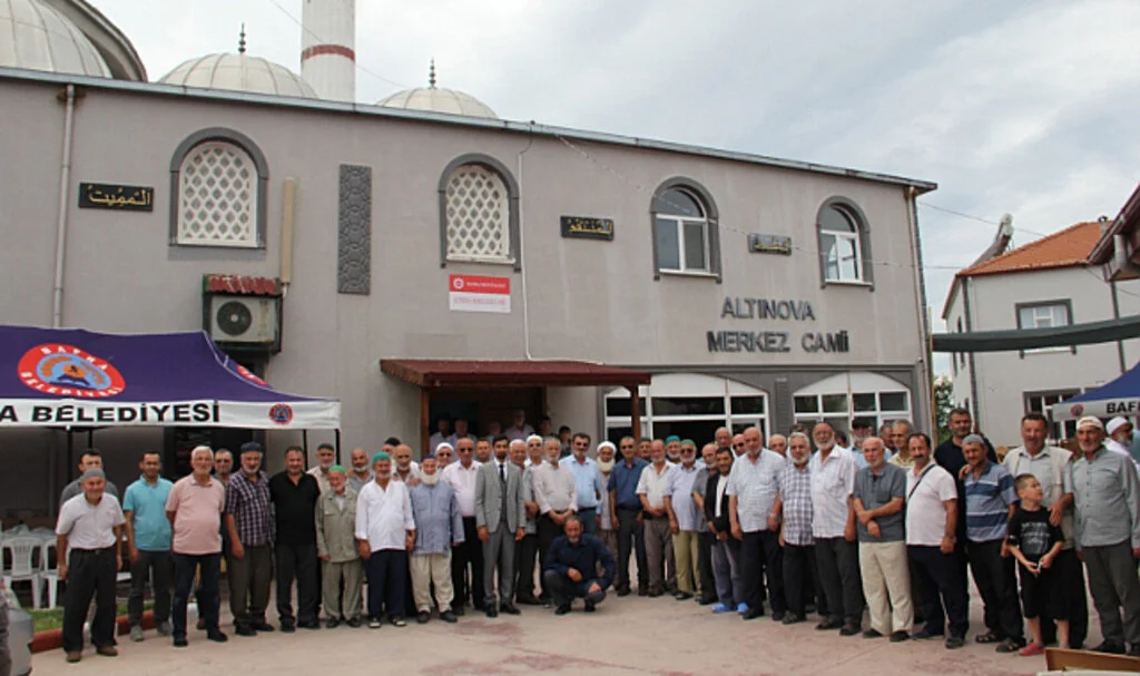 Bafra'da Restorasyonu Tamamlanan Altınova Merkez Camii Yeniden İbadete Açıldı