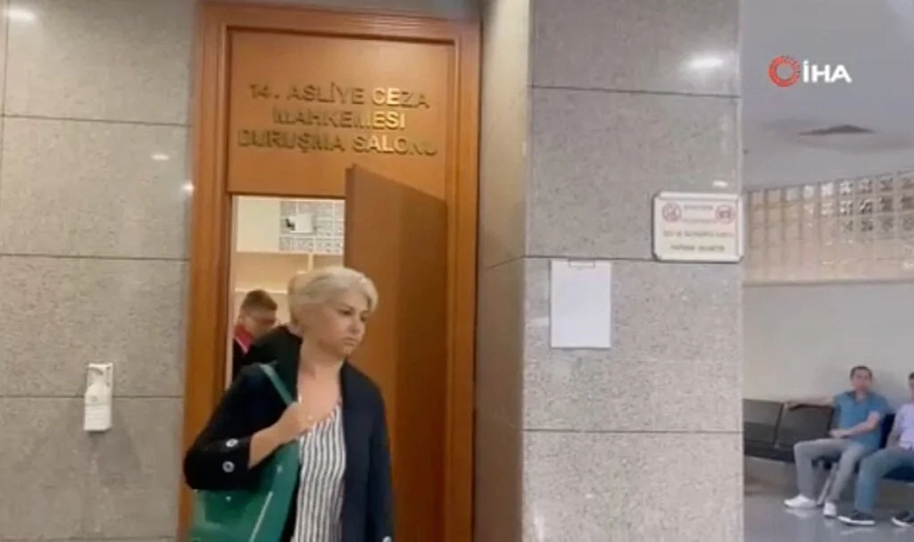 Başörtülü Stajeri Okula Almayan Müdüre Hapis Cezası