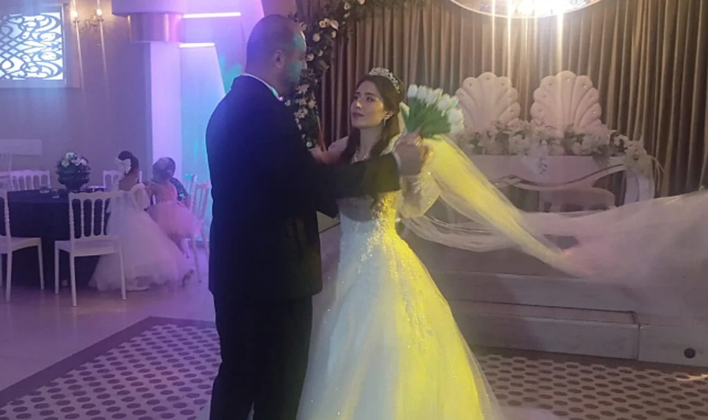 Bengül, Mustafa Onur'a Evet Dedi
