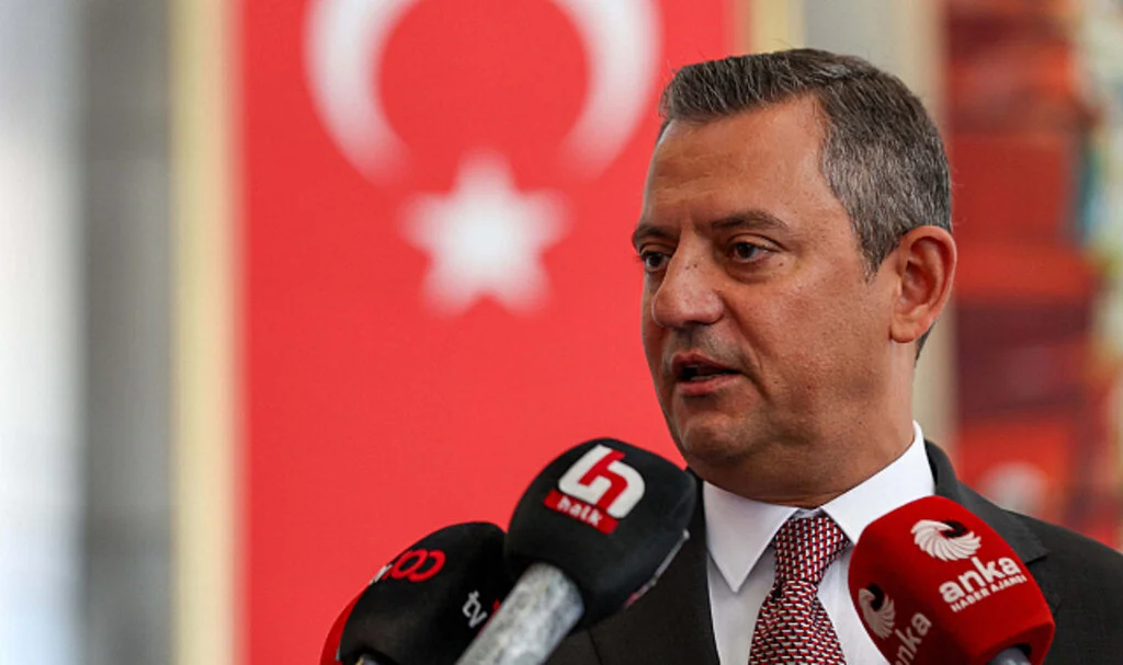 CHP Esad İle Görüşmek İçin Suriye'ye Gidiyor