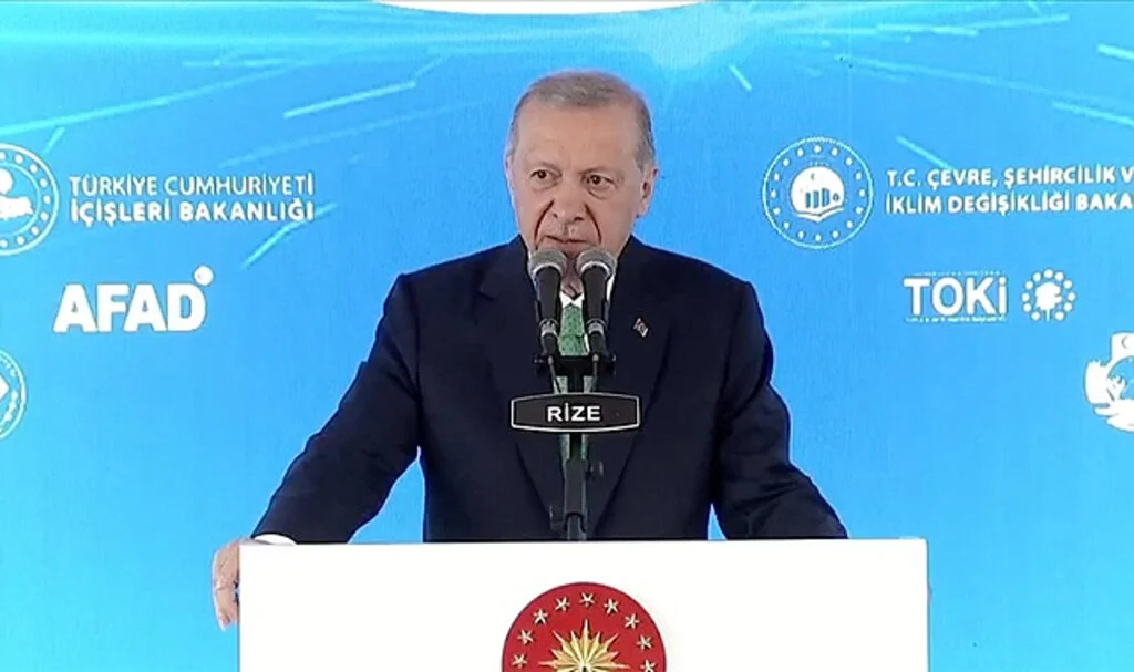 Cumhurbaşkanı Erdoğan: "CHP'li Belediyelerin Borcu Katlanarak Artıyor"
