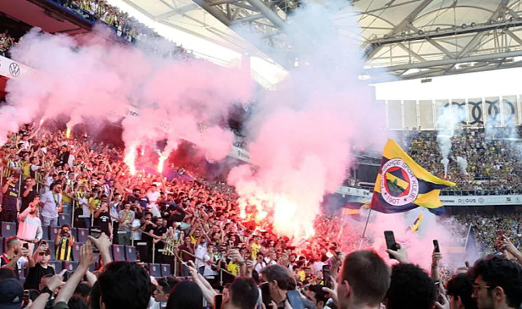 Fenerbahçe, 2024-24 sezonu kombine fiyatları belli oldu