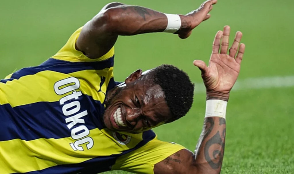 Fenerbahçe'ye Fred'den kötü haber