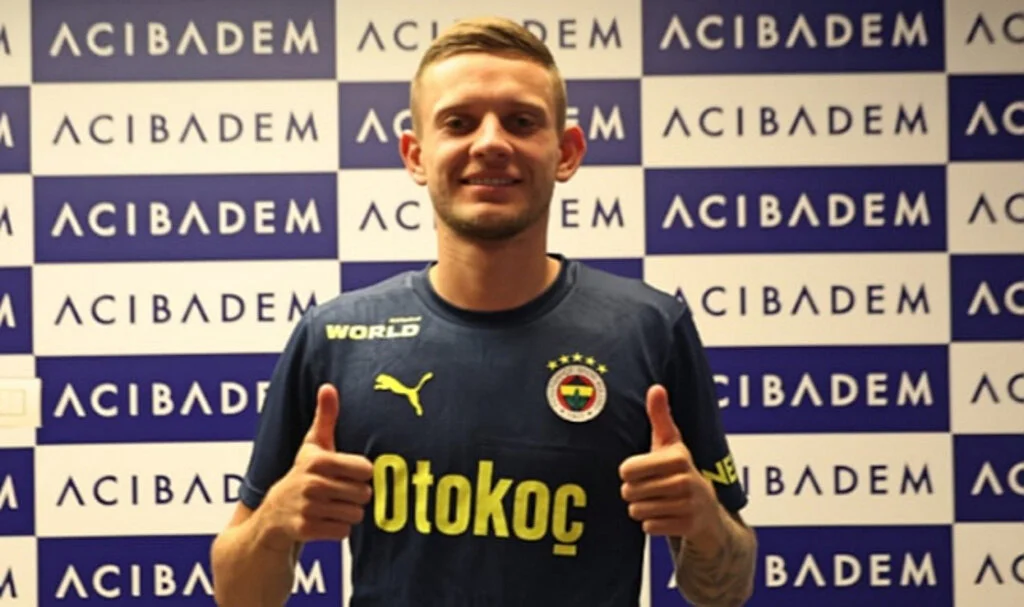 Fenerbahçeli futbolcular Szymanski ve Livakovic sağlık kontrolünden geçti