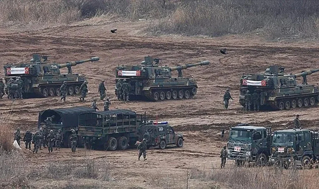 Güney Kore, 6 Yıl Sonra İlk Kez Kuzey Kore Sınırı Yakınında Tatbikat Yaptı