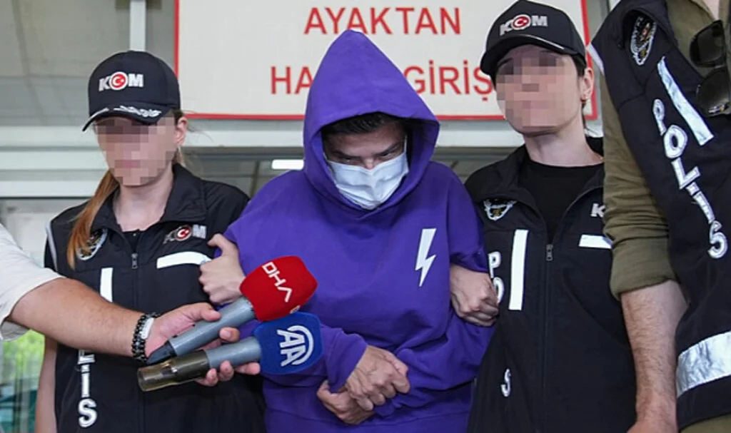 İzmir'de Banka Müdürü Hatice Ö. Tutuklandı