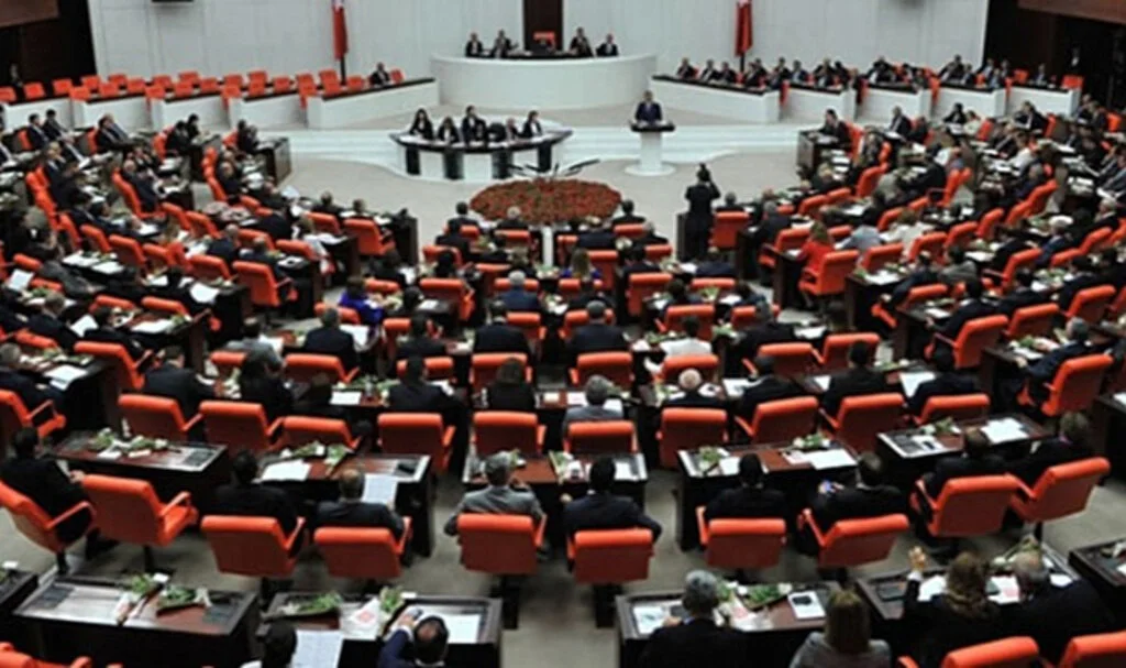Kamuda Tasarruf Düzenlemesi Meclis'ten Geçti