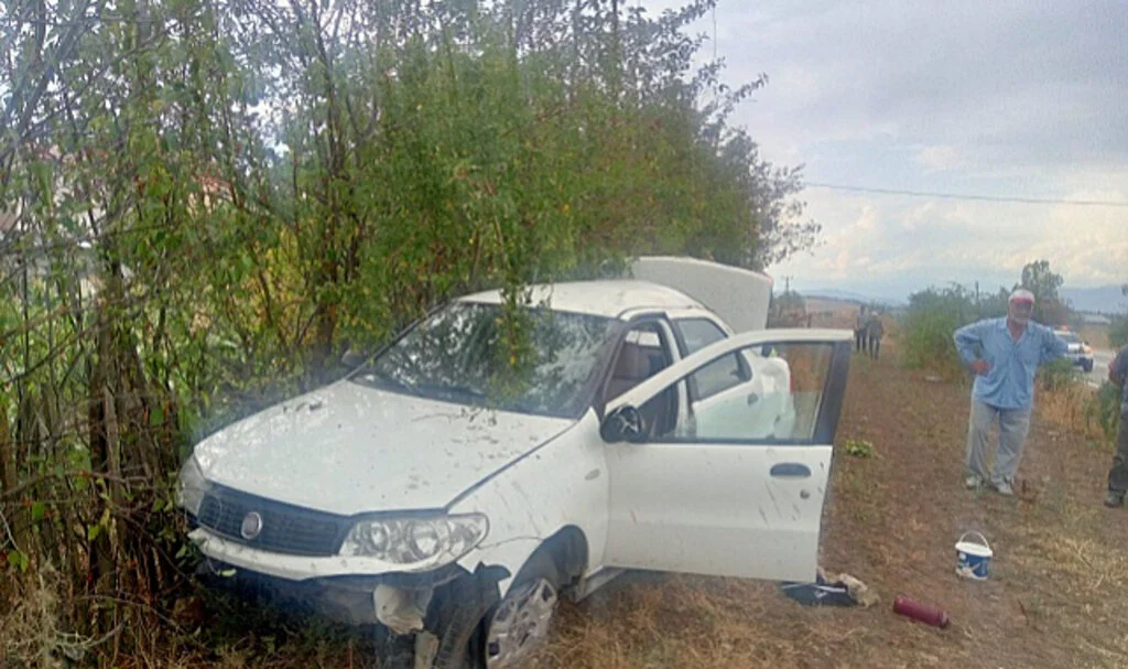 Kazada Otomobilin Camından Fırlayan 13 Yaşındaki Kız Öldü