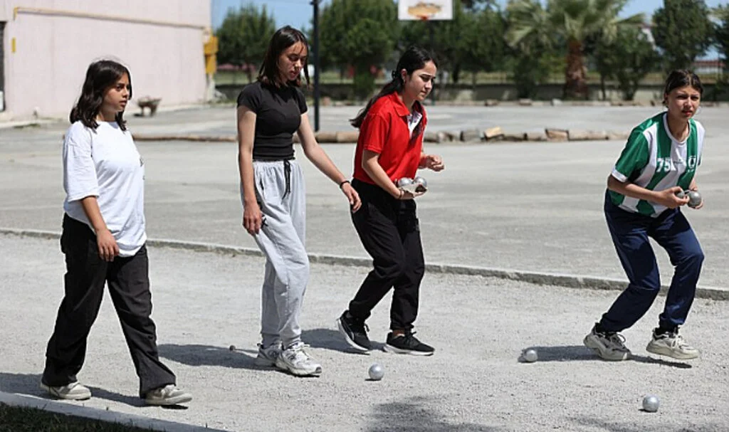 Milli bocce sporcusu ve tıp öğrencisi Selma Kalanç, Dünya Şampiyonası'na hazırlanıyor