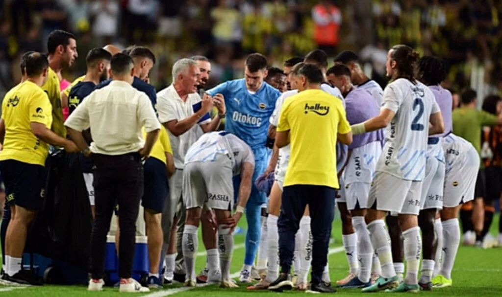 Mourinho'lu Fenerbahçe Lugano Karşısında Sahaya Çıkıyor