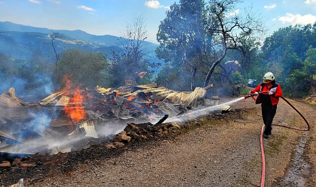 Ordu'da Korkutan Yangın: Tek Katlı Ev Küle Döndü