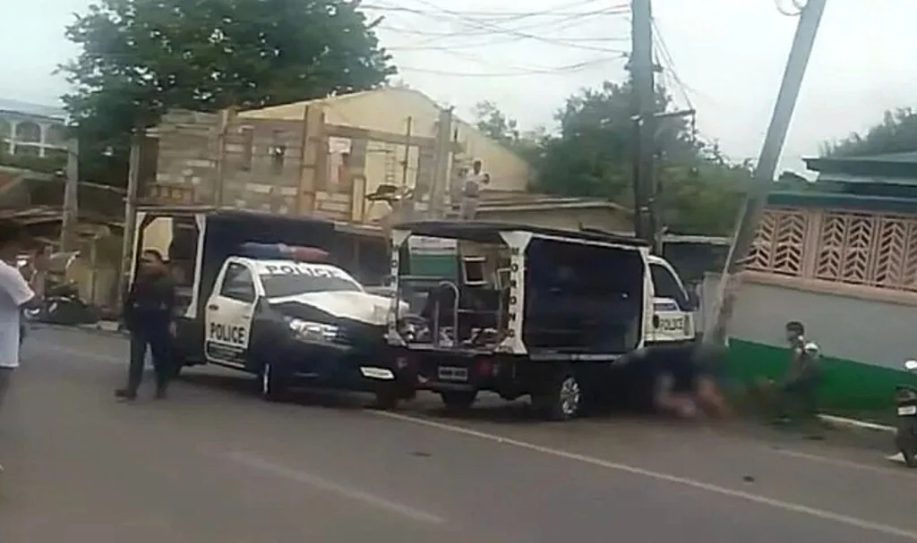 Psikolojik Sorunu Olan Şahıs Polis Aracını Kaçırdı: 3 Kişiyi Öldürdü