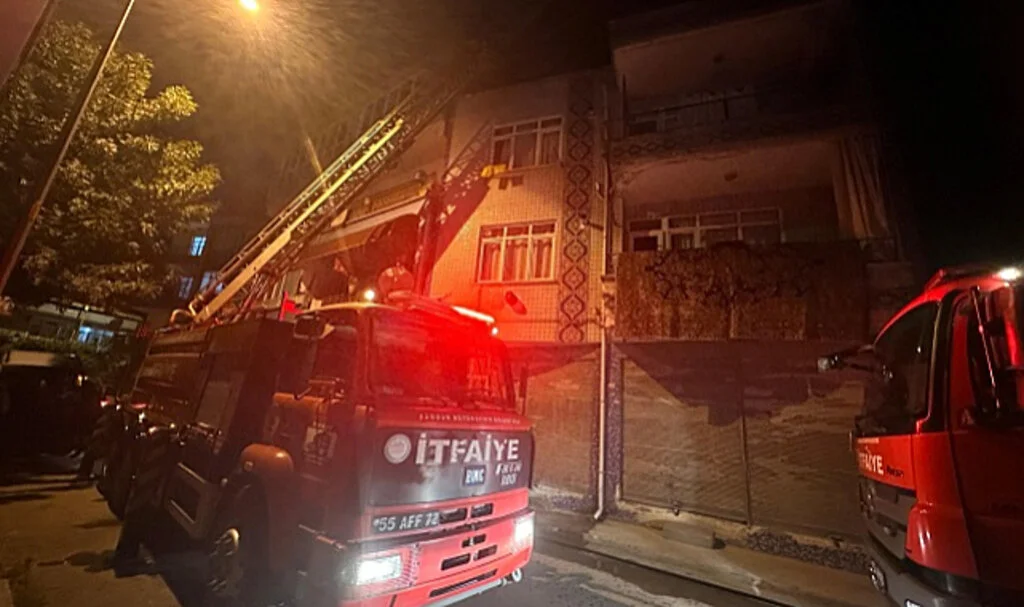 Samsun Alaçam'da Çıkan Çatı Katı Yangını Korkuttu