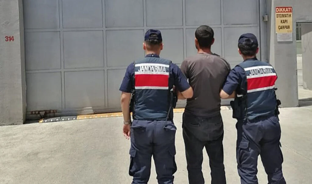 Samsun'da 11 Yıl Kesinleşmiş Hapis Cezası Bulunan Firari Hükümlü Yakalandı