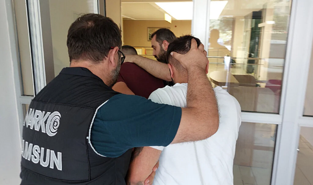 Samsun'da 13 bin 701 adet extacy hapla yakalanan 3 kişi tutuklandı