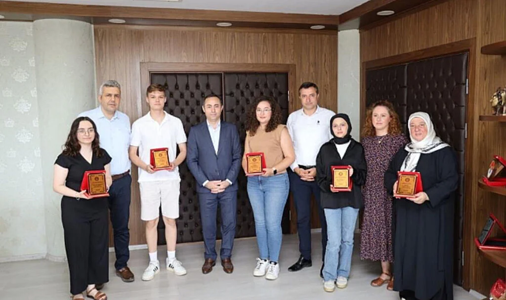 Samsun'da 2024 YKS ve MSÜ Şampiyonları Atakum'dan Çıktı