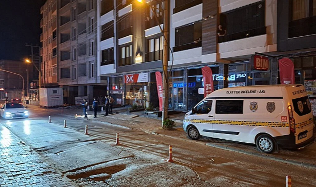 Samsun'da Bıçaklı Kavga: 2 Kişi Yaralandı