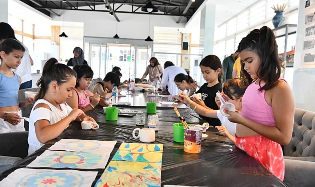 Samsun'da Çocuklar Aile Yaşam Merkezlerinde Sanat Dolu Bir Yaz Tatili Geçiriyor